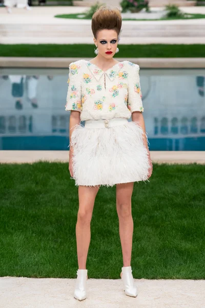 Look 35